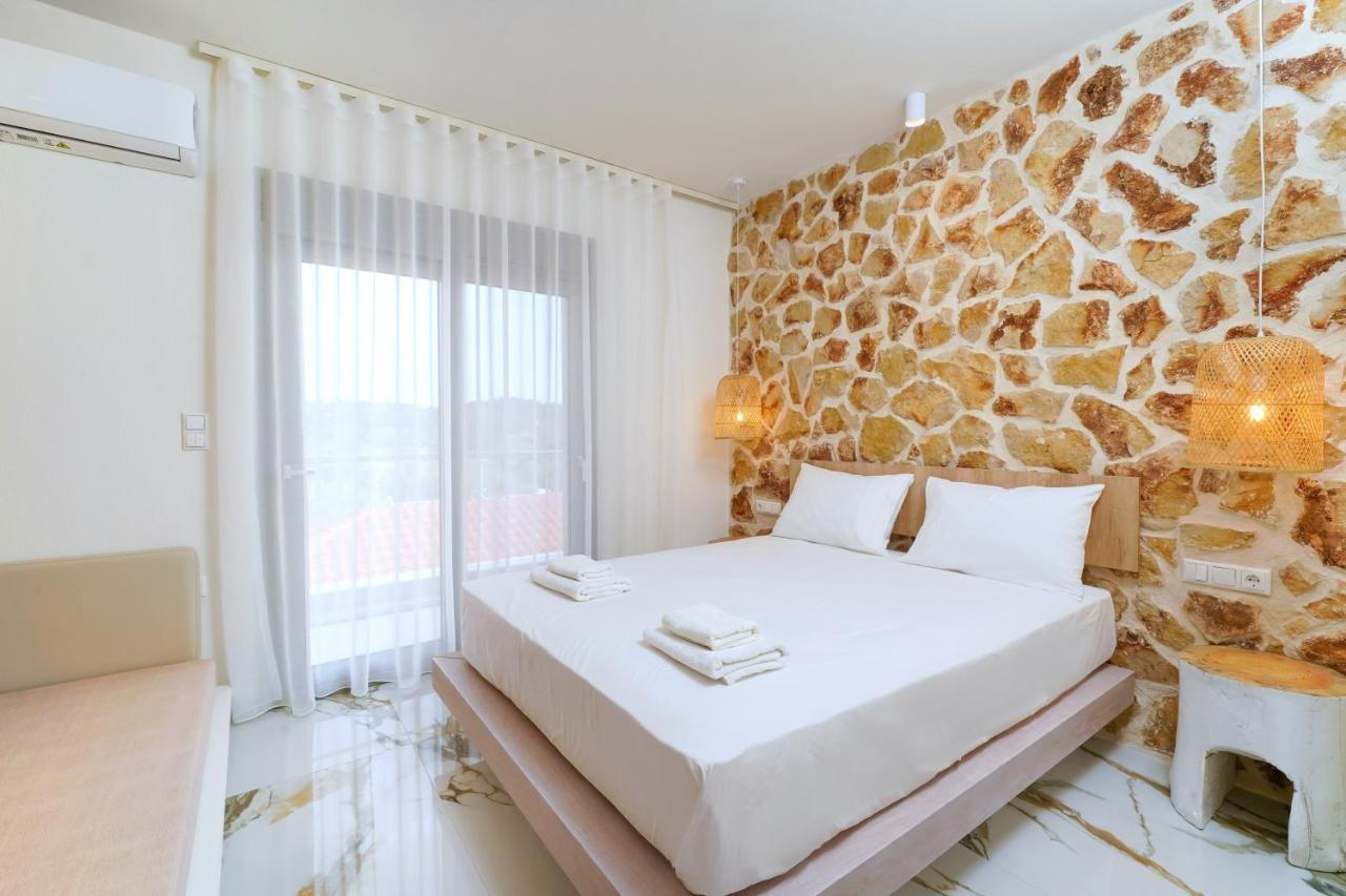 Athina Palace Luxurious Appartments Potos Luaran gambar