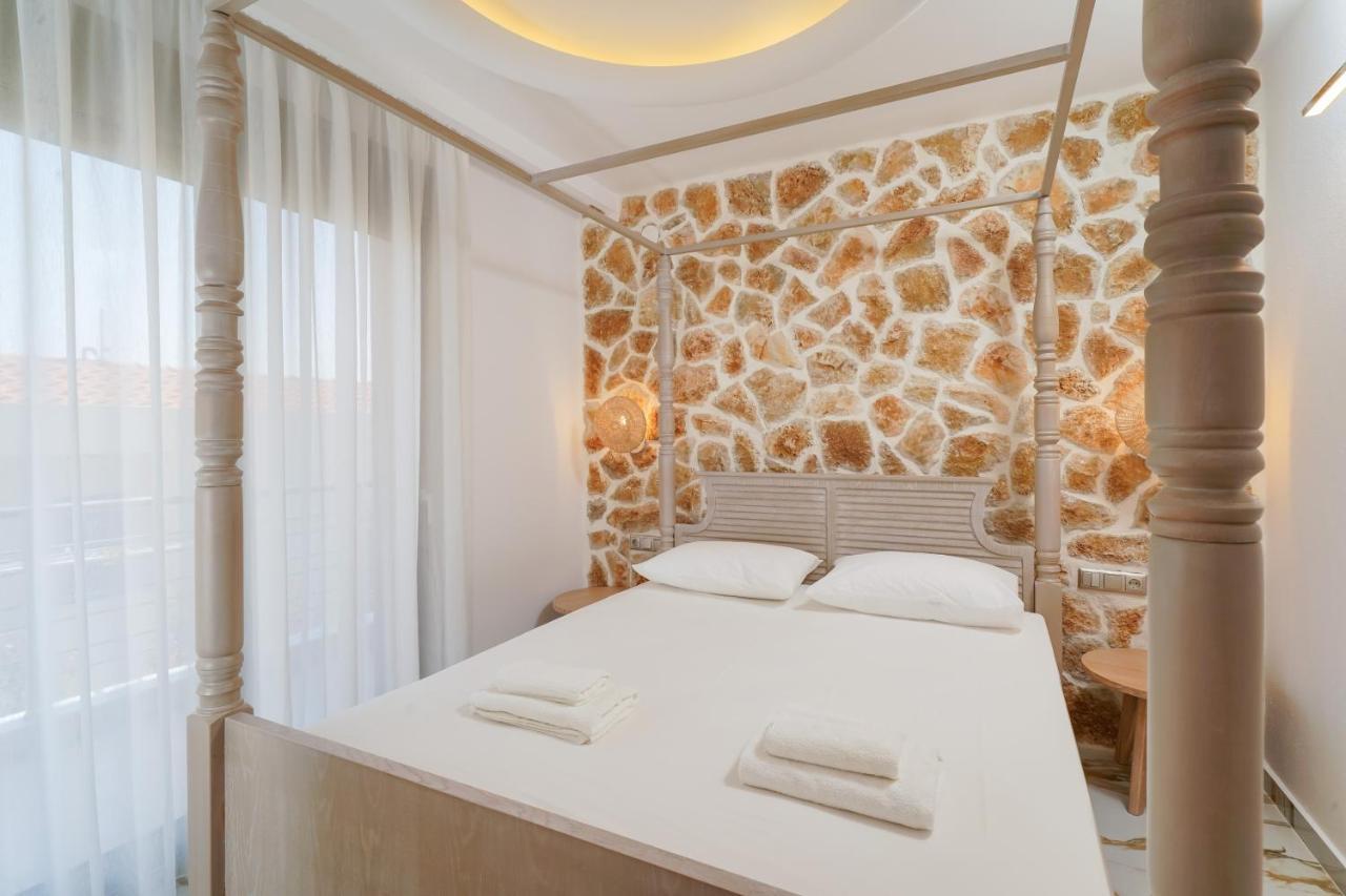 Athina Palace Luxurious Appartments Potos Luaran gambar